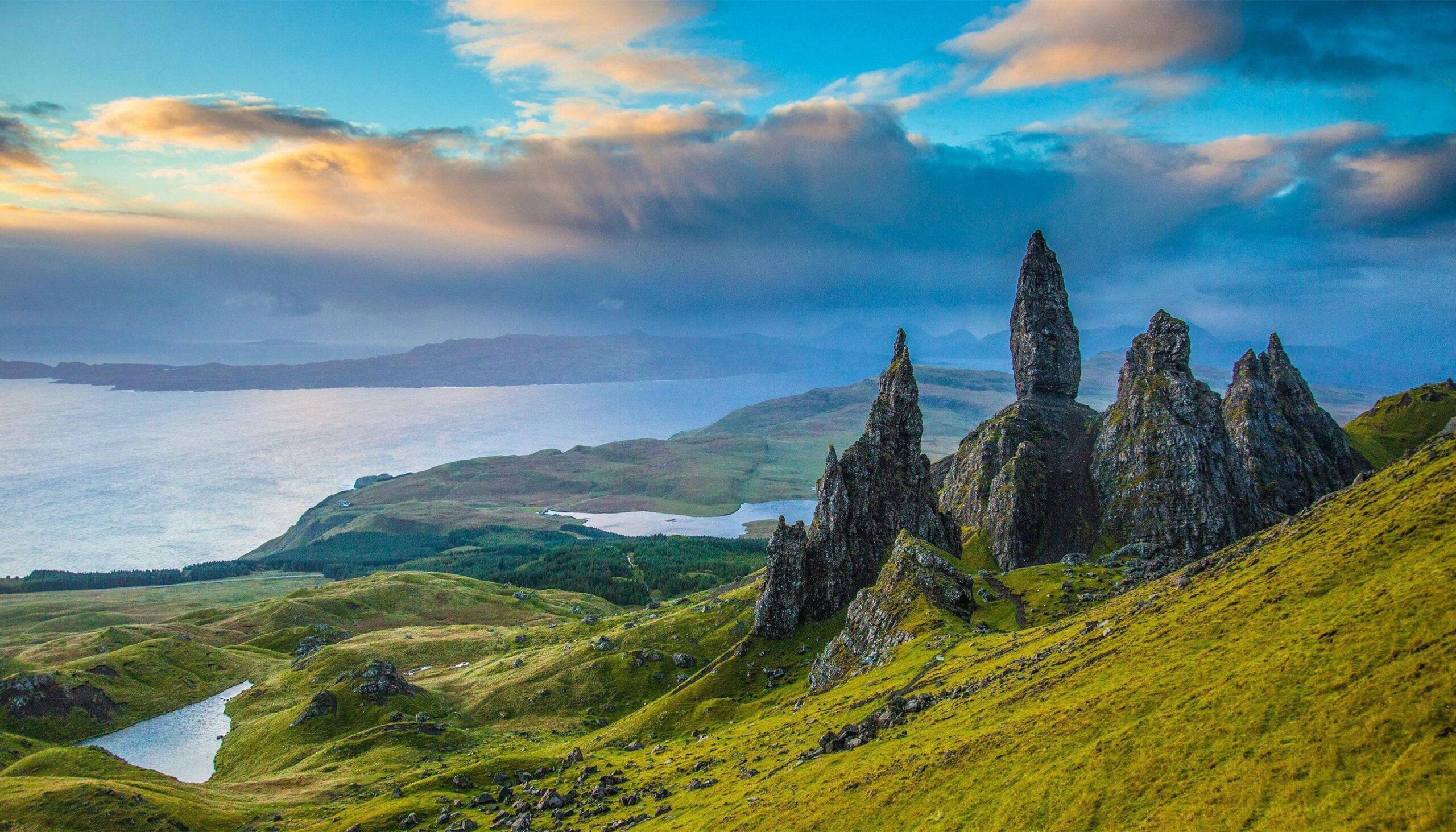 Unseasonal Warmth Hits Scotland Before Rain and Strong Winds 3 Scotland Autumn Weather Landscape Dramatic Clouds