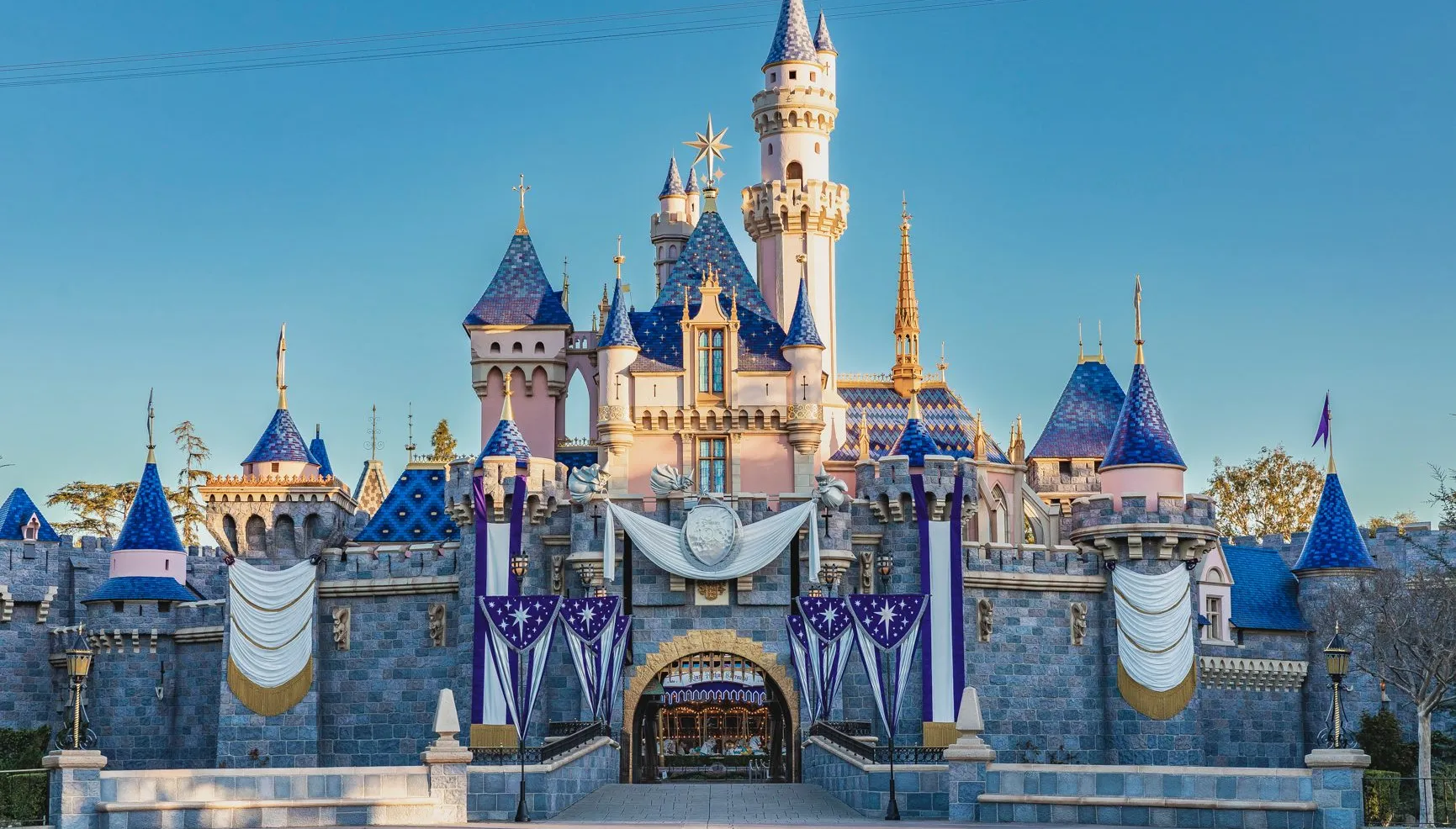 Disneyland Faces Solicitation Issues As Garage Plans Shrink 4 Disneyland Harbor Boulevard Entrance Construction