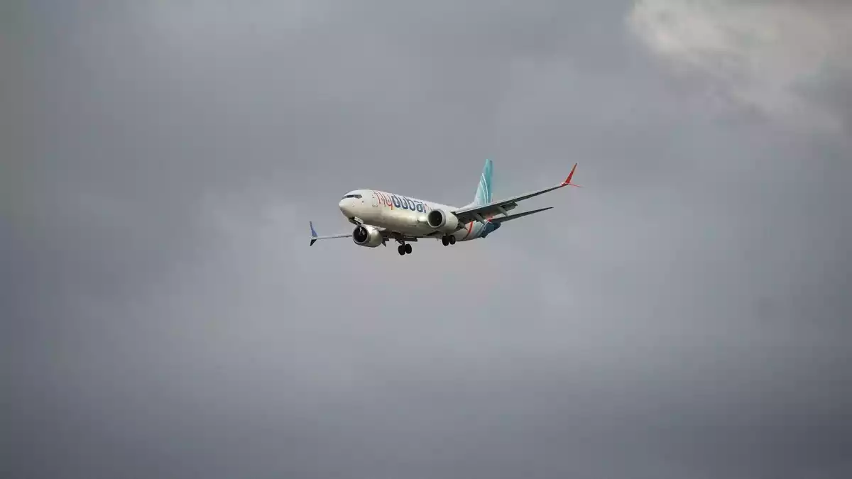 Passengers Subdue Pilot After Stabbing on Flydubai Flight 3 Flydubai Commercial Airliner In Flight Aviation Context