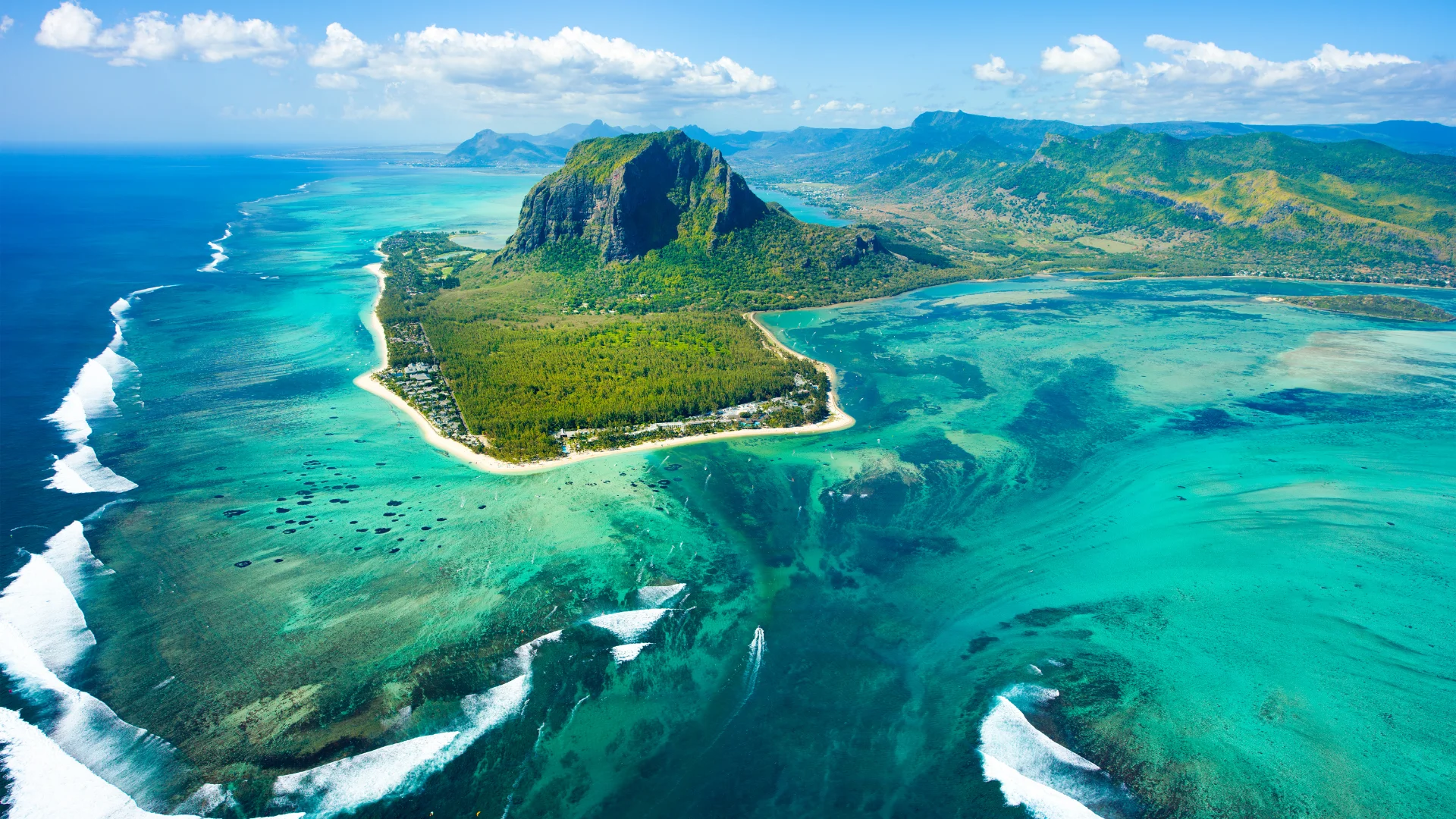 Mauritius Faces Worst Unrest Since 1999 After Shooting 4 Mauritius Police Protest Demonstration