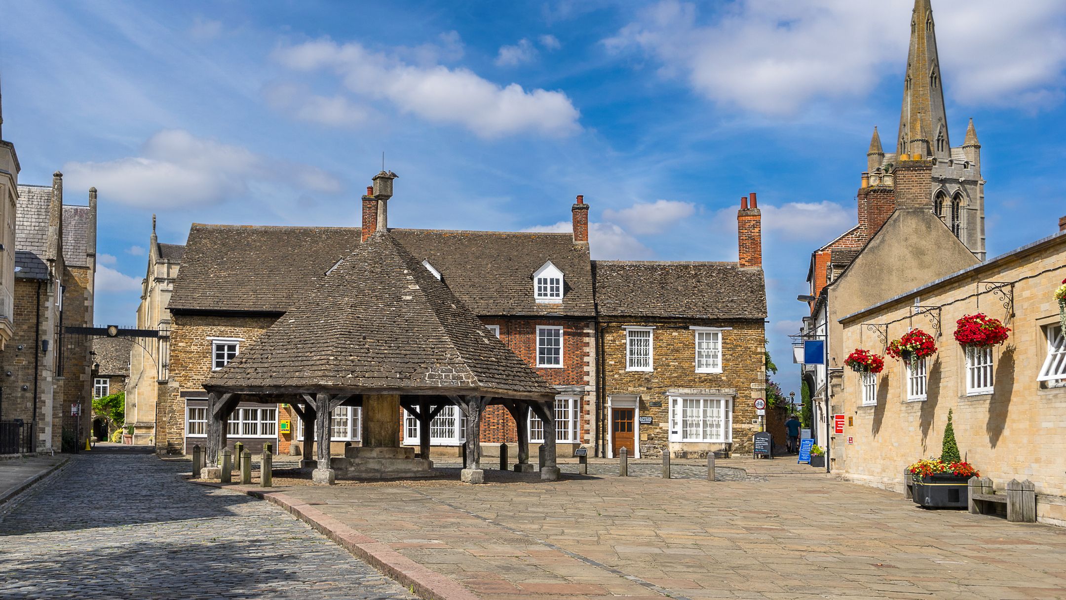 Oakham Weather Forecast: Rain and Strong Winds Oct 9-11 5 Oakham Town Street England Rainy Windy Weather