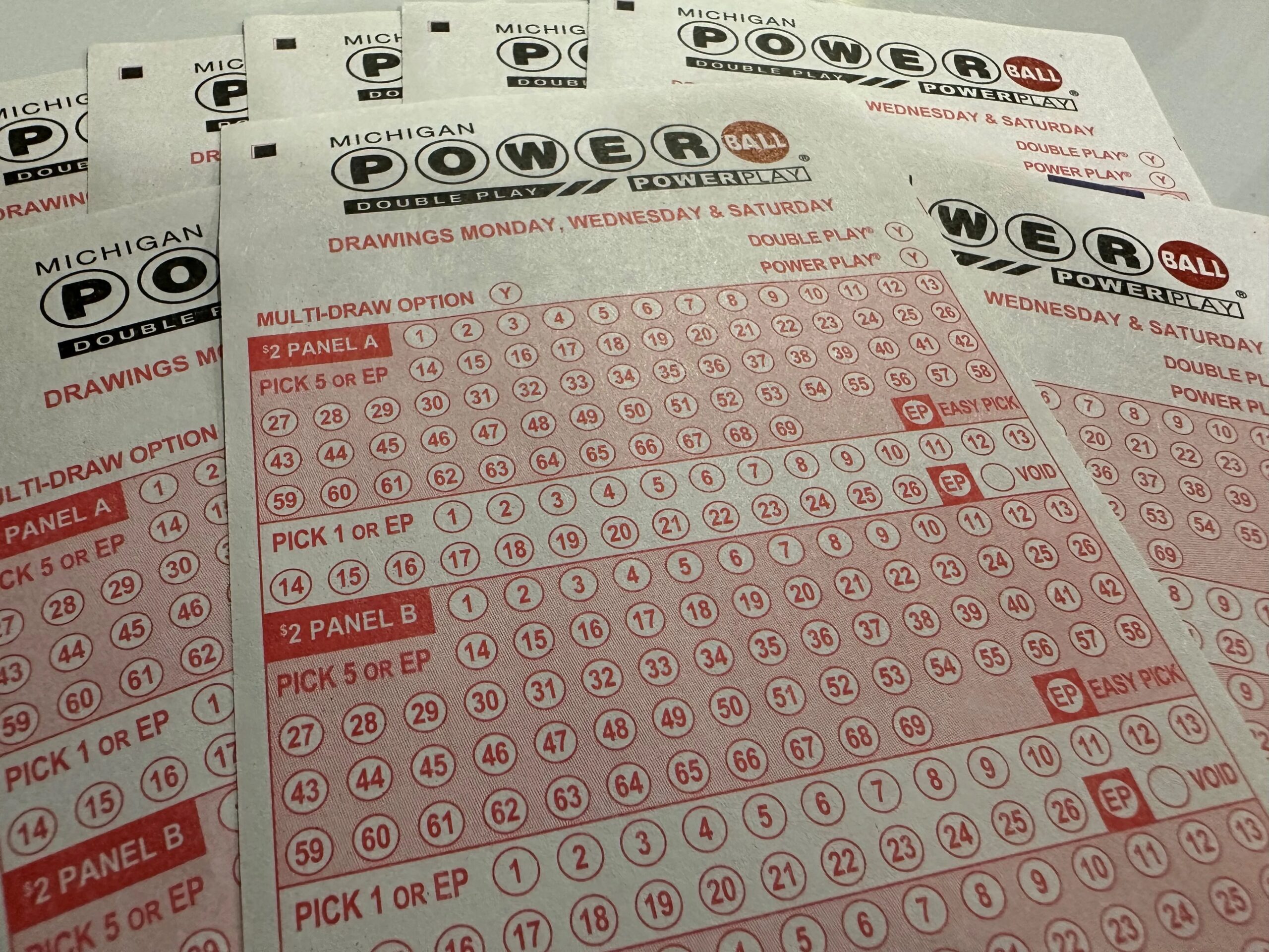 Powerball Jackpot Rises to $440 Million After No Winners 3 Powerball Lottery Ticket Convenience Store Lottery Counter